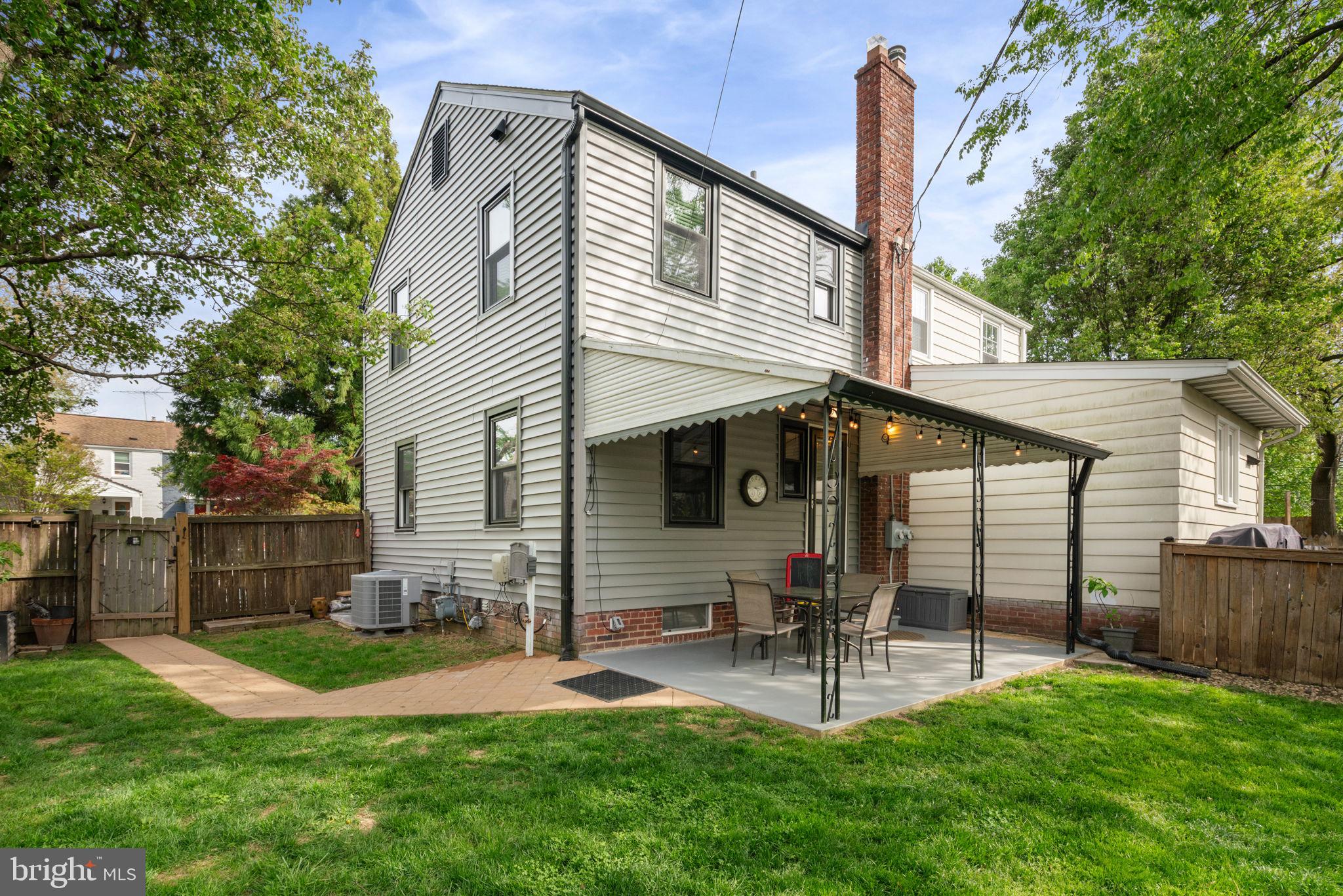5950 WILLIAMSBURG ROAD