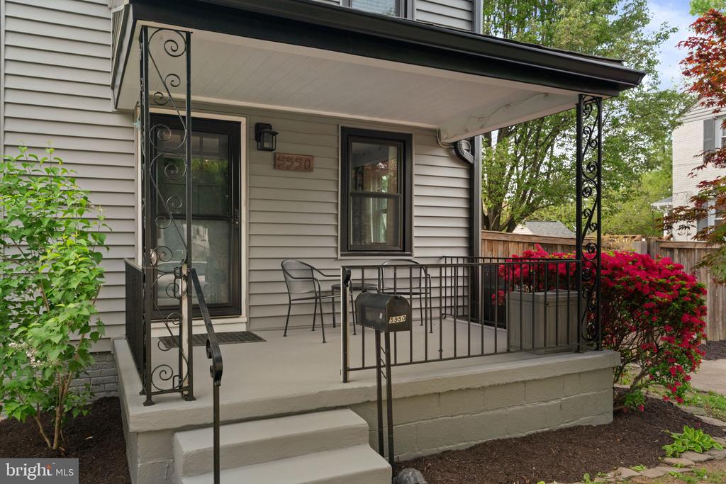 5950 WILLIAMSBURG ROAD