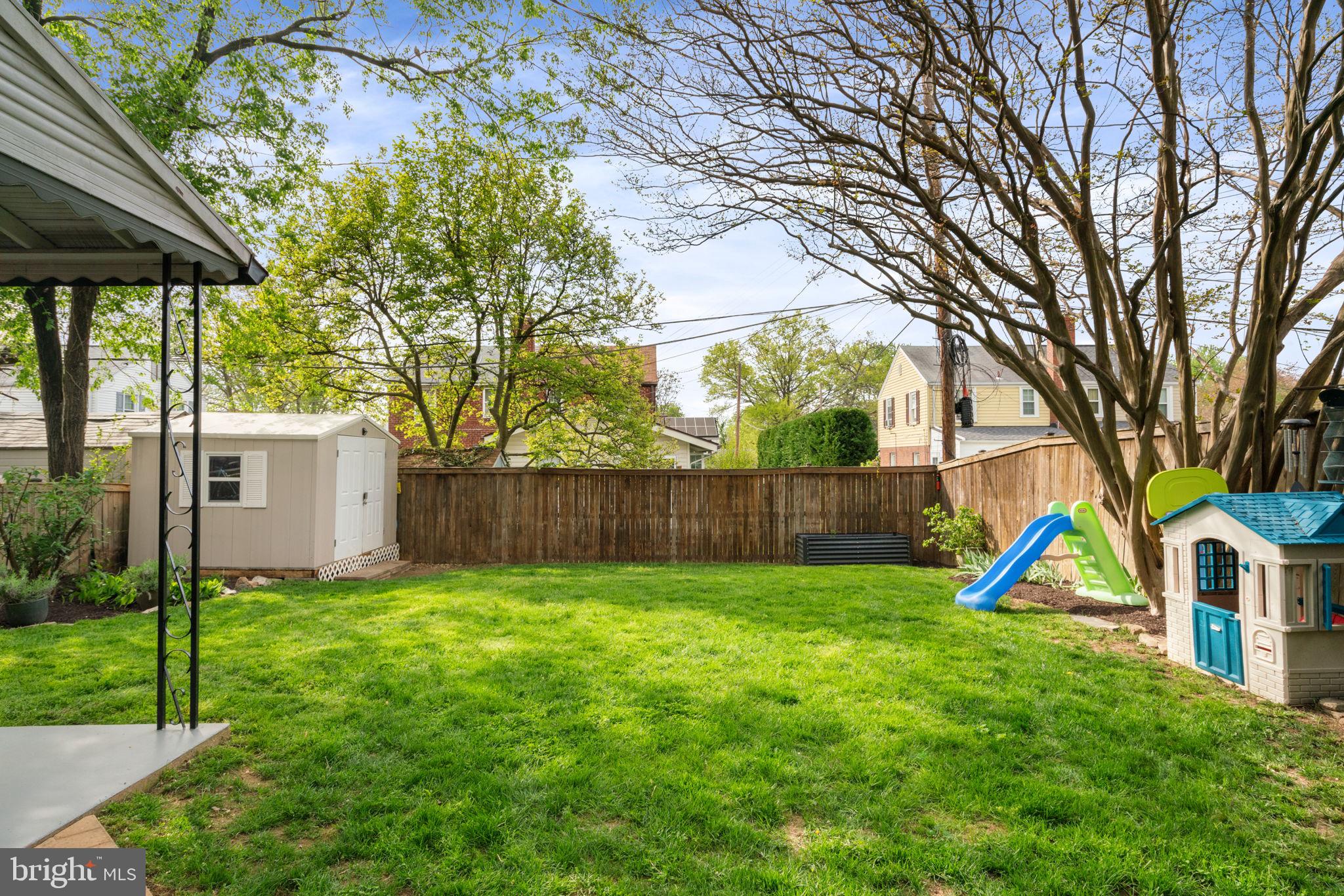 5950 WILLIAMSBURG ROAD