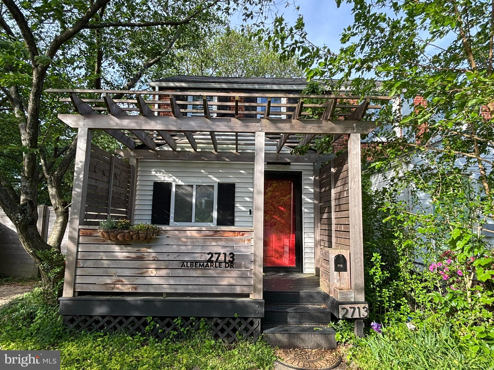 2713 ALBEMARLE DRIVE