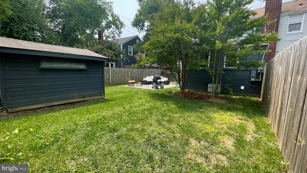 5951 WILLIAMSBURG ROAD