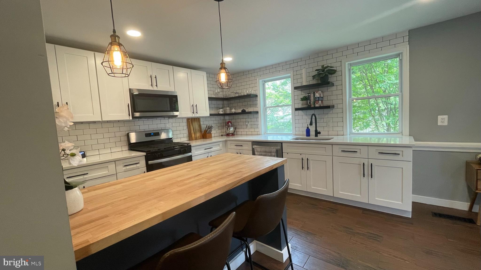 5951 WILLIAMSBURG ROAD