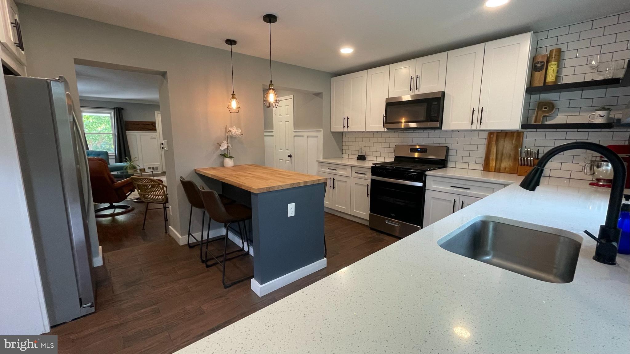 5951 WILLIAMSBURG ROAD