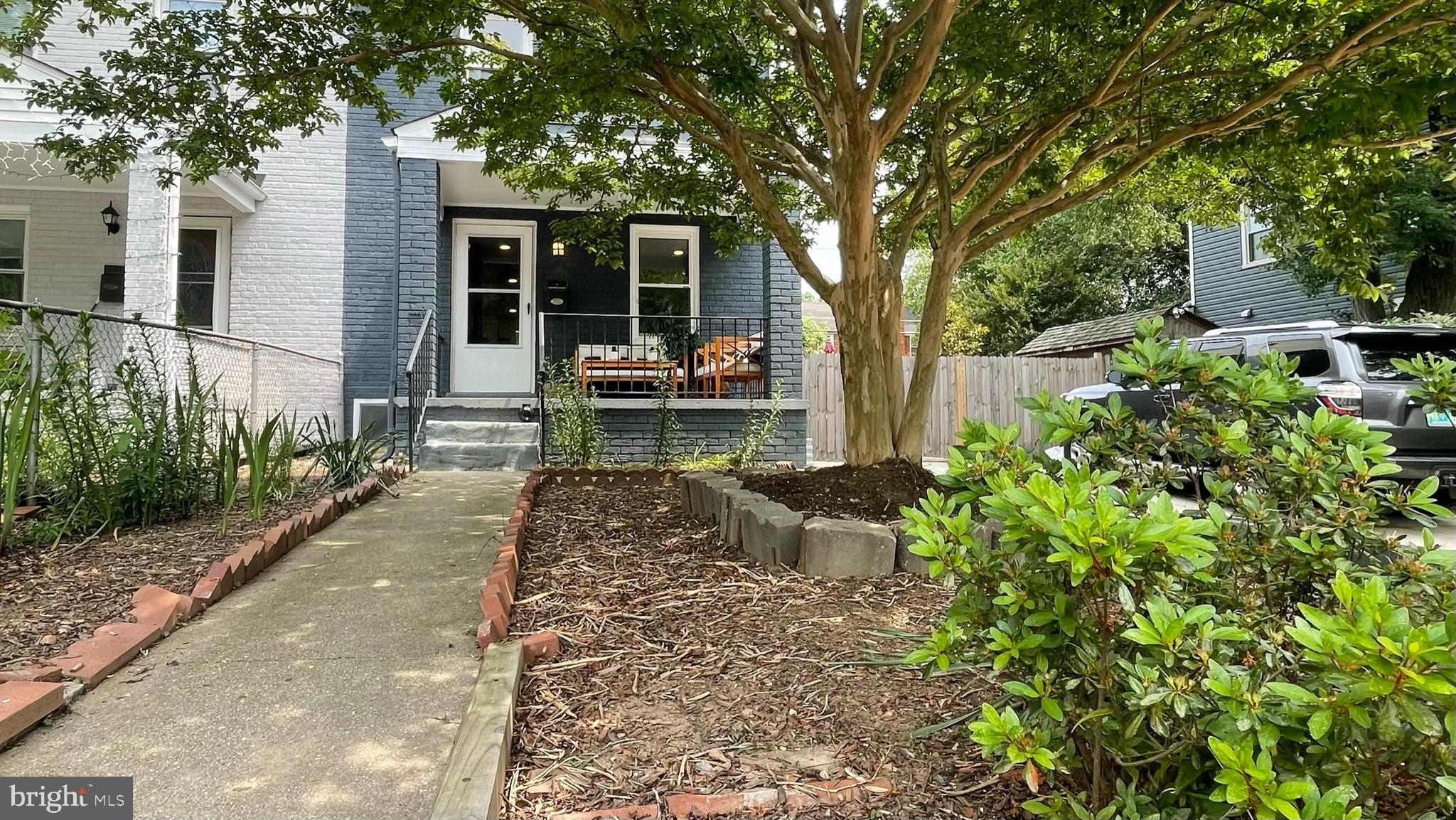 5951 WILLIAMSBURG ROAD