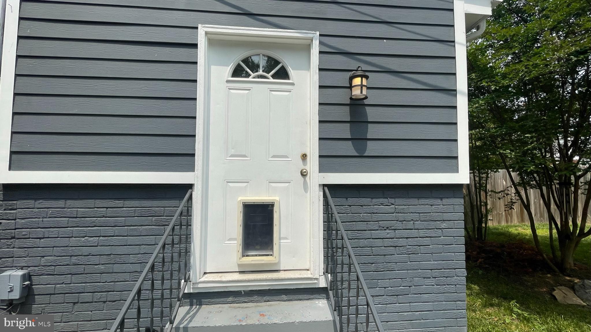 5951 WILLIAMSBURG ROAD