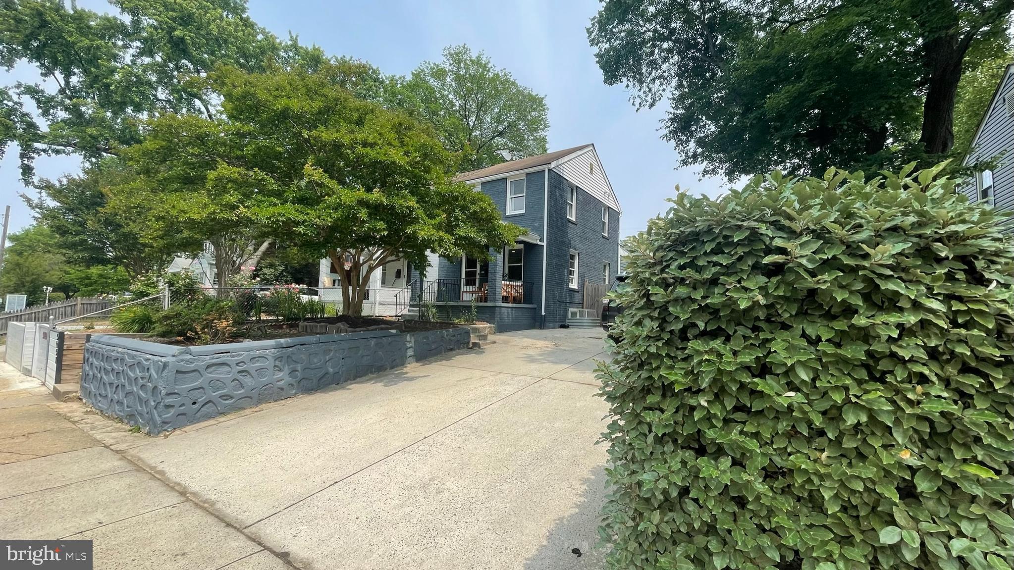 5951 WILLIAMSBURG ROAD