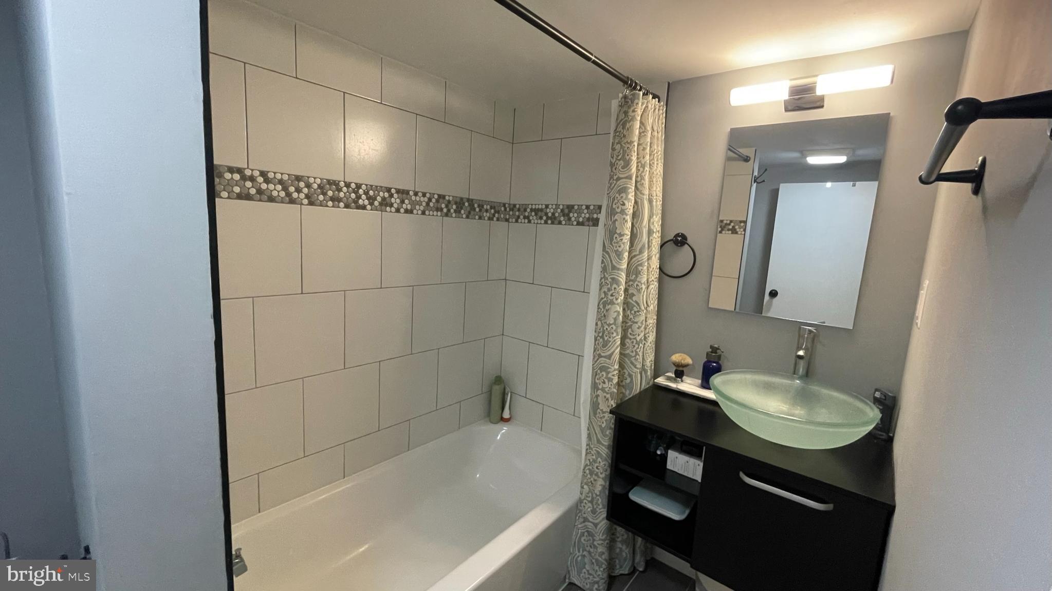 5951 WILLIAMSBURG ROAD