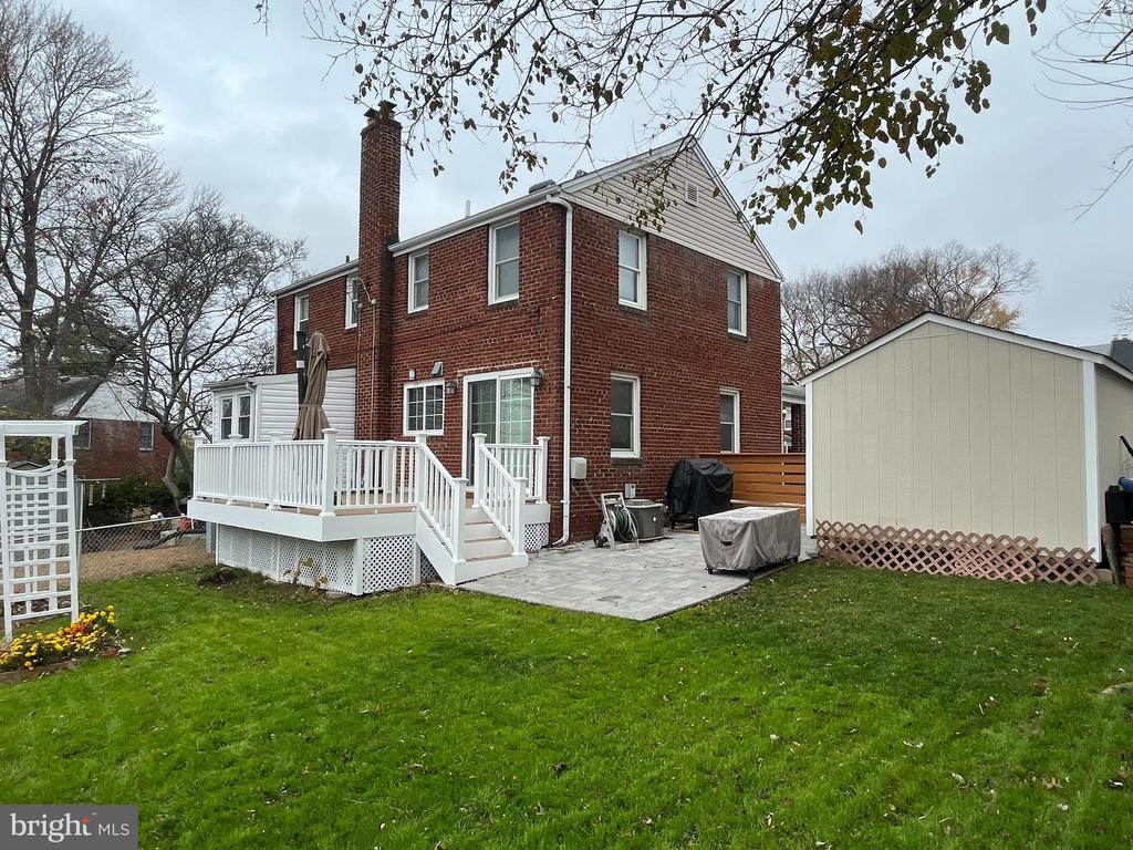 2803 ALBEMARLE DRIVE