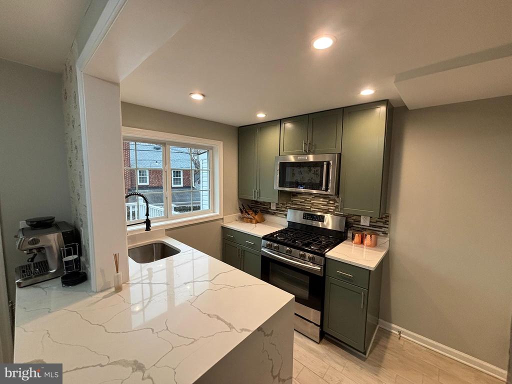 2803 ALBEMARLE DRIVE