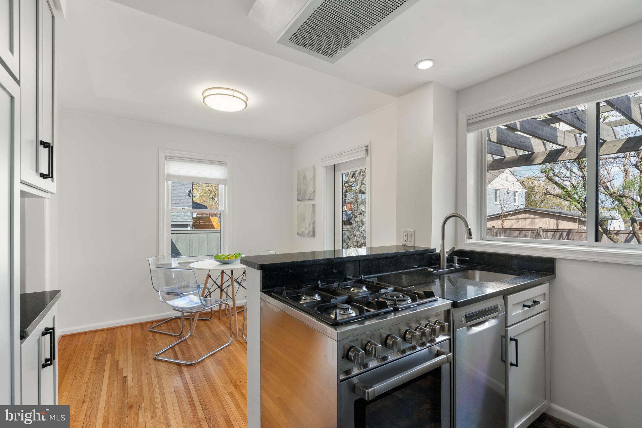 6021 WILLIAMSBURG ROAD