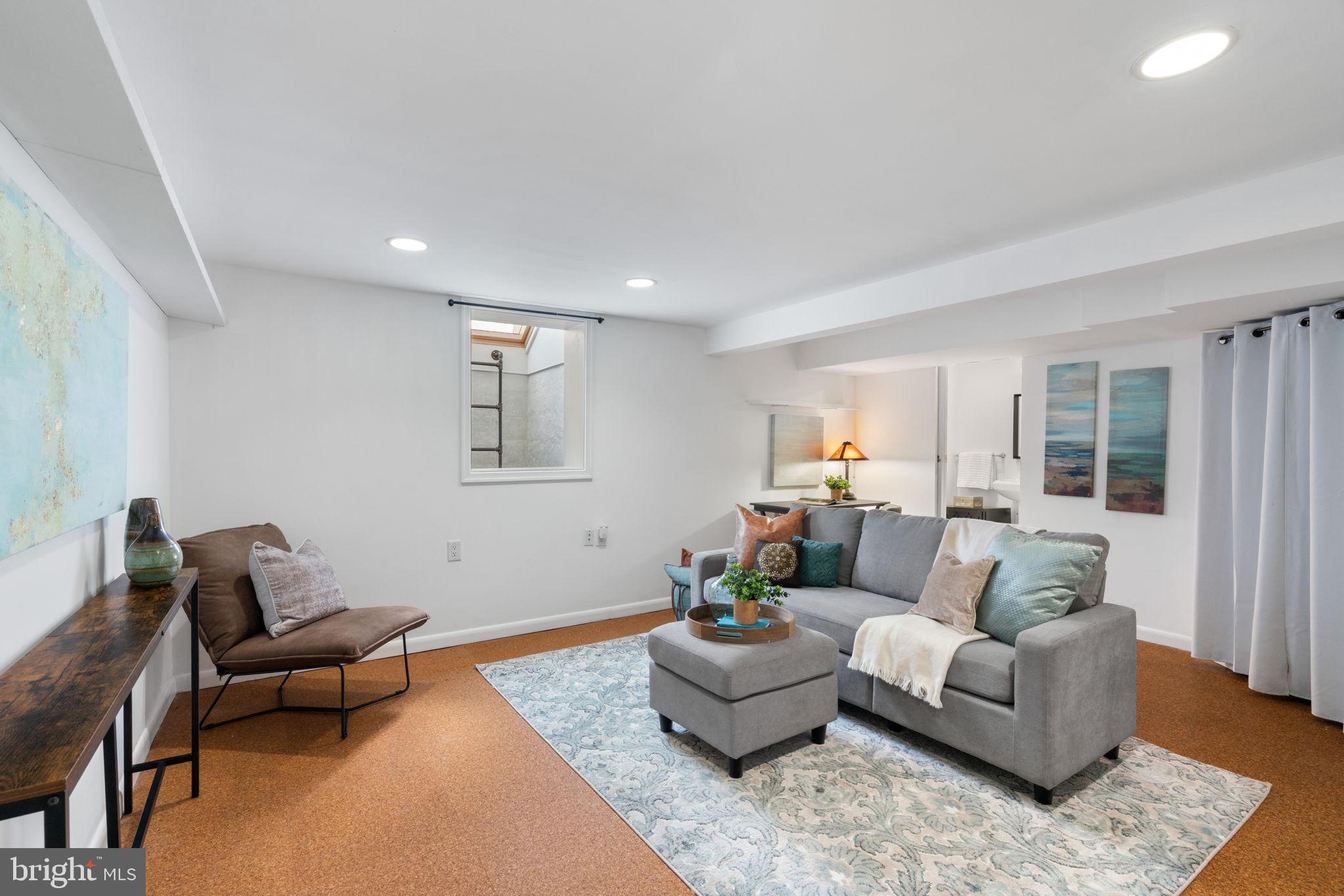 6021 WILLIAMSBURG ROAD