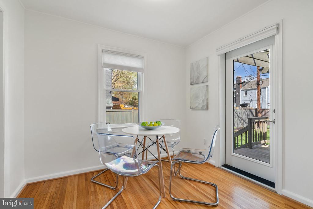 6021 WILLIAMSBURG ROAD