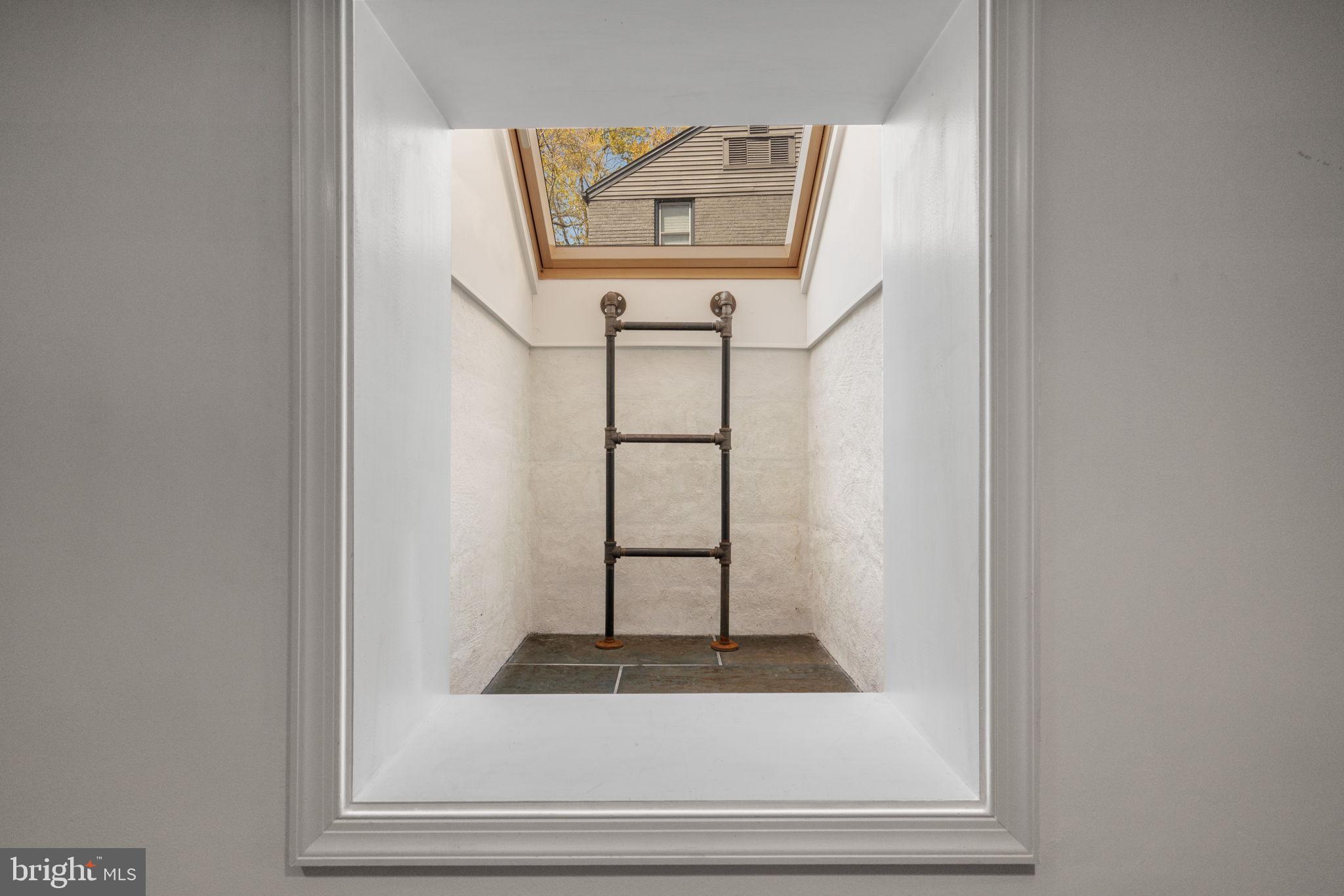 6021 WILLIAMSBURG ROAD