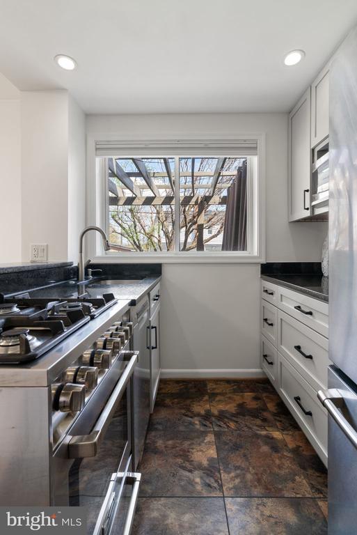 6021 WILLIAMSBURG ROAD
