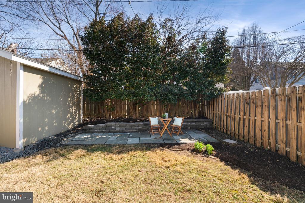 5939 MONTICELLO ROAD