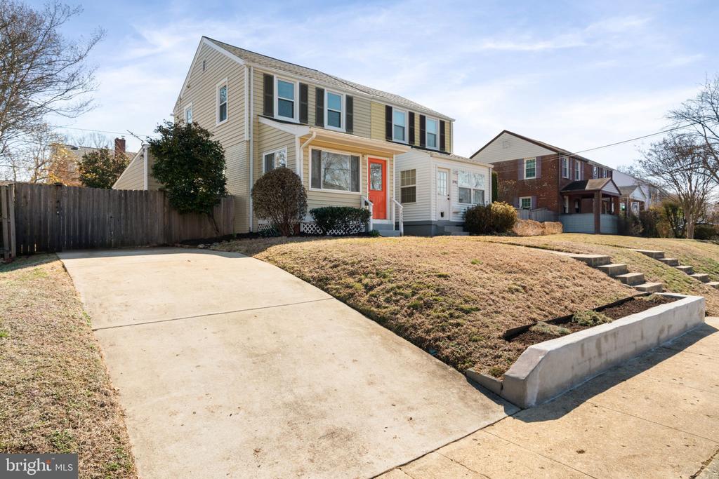 5939 MONTICELLO ROAD