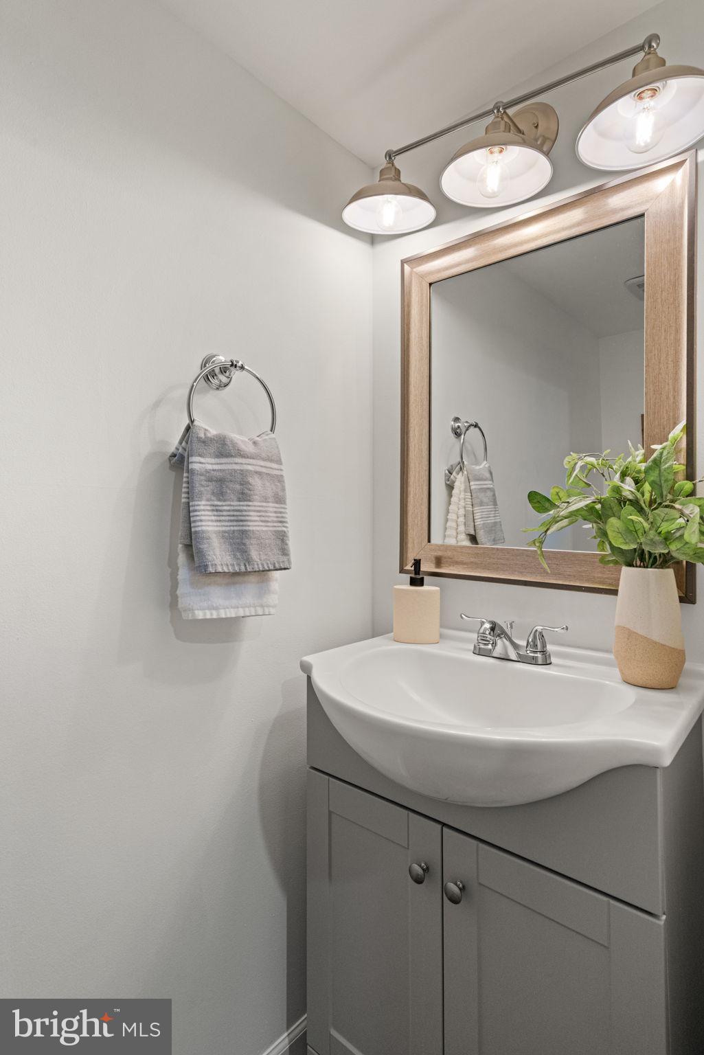 5939 MONTICELLO ROAD