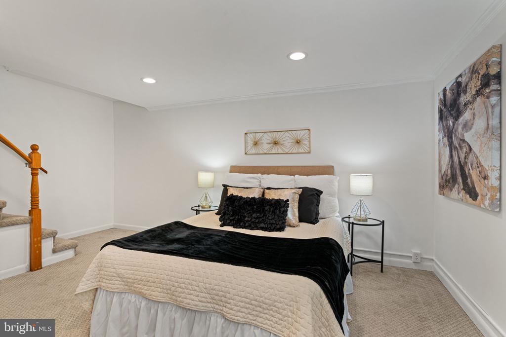 5939 MONTICELLO ROAD
