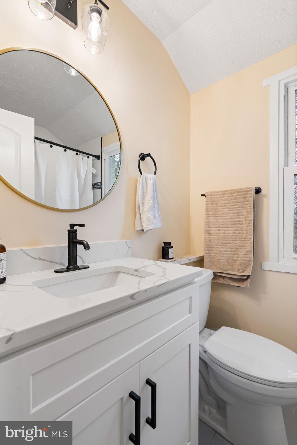 6106 N KINGS HIGHWAY