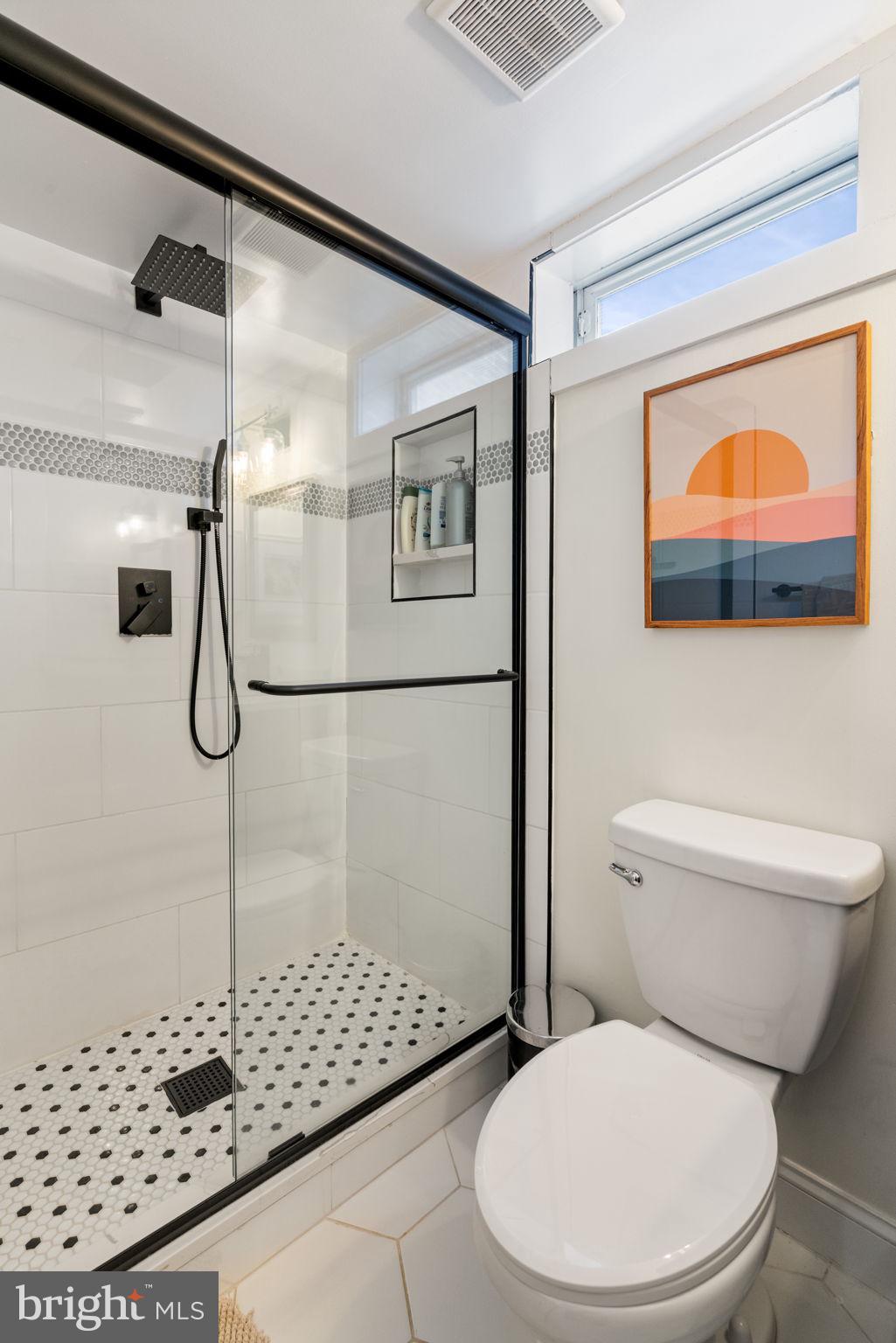 6106 N KINGS HIGHWAY