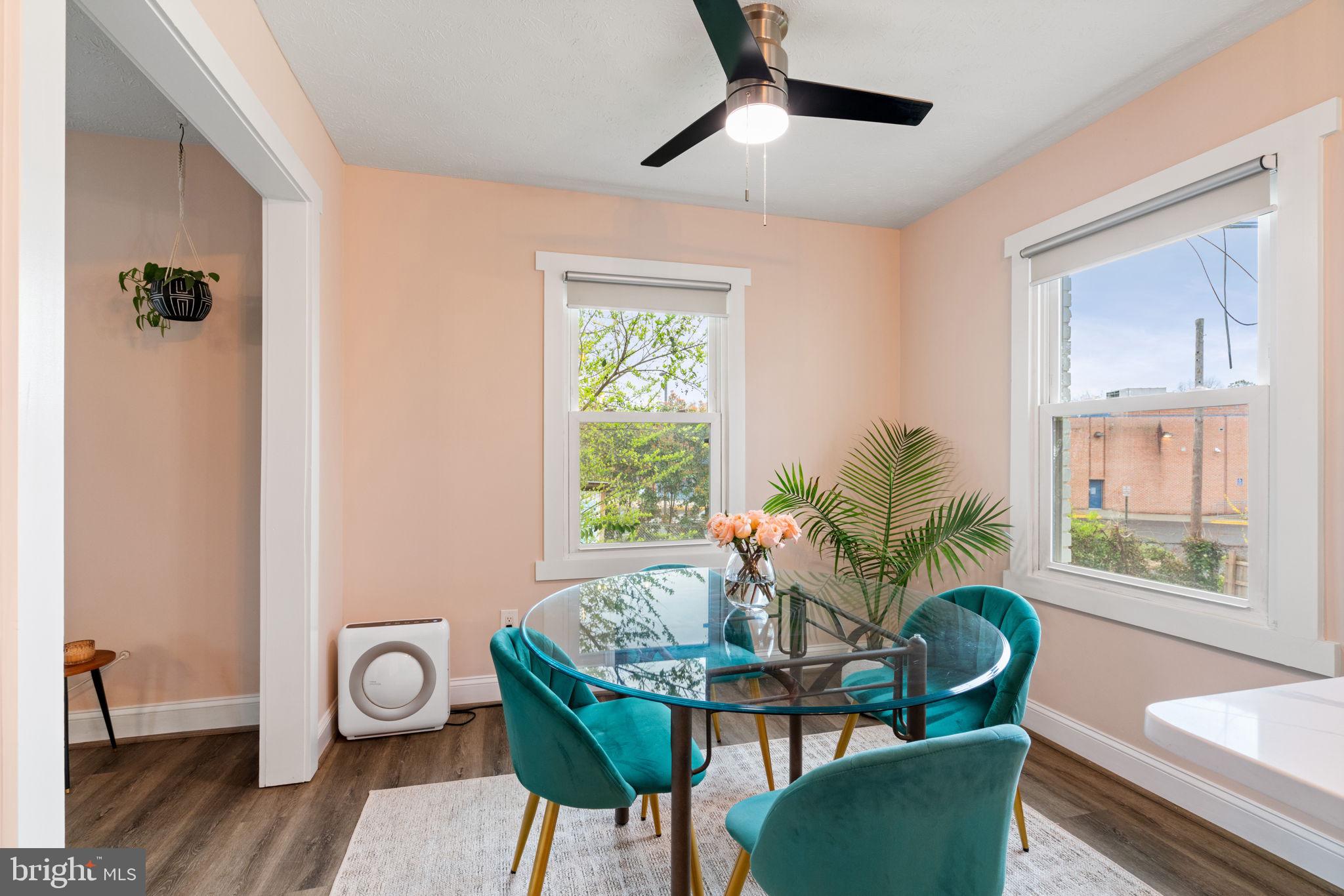 6106 N KINGS HIGHWAY