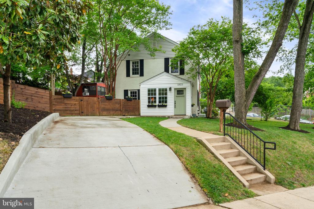 5823 MONTICELLO ROAD