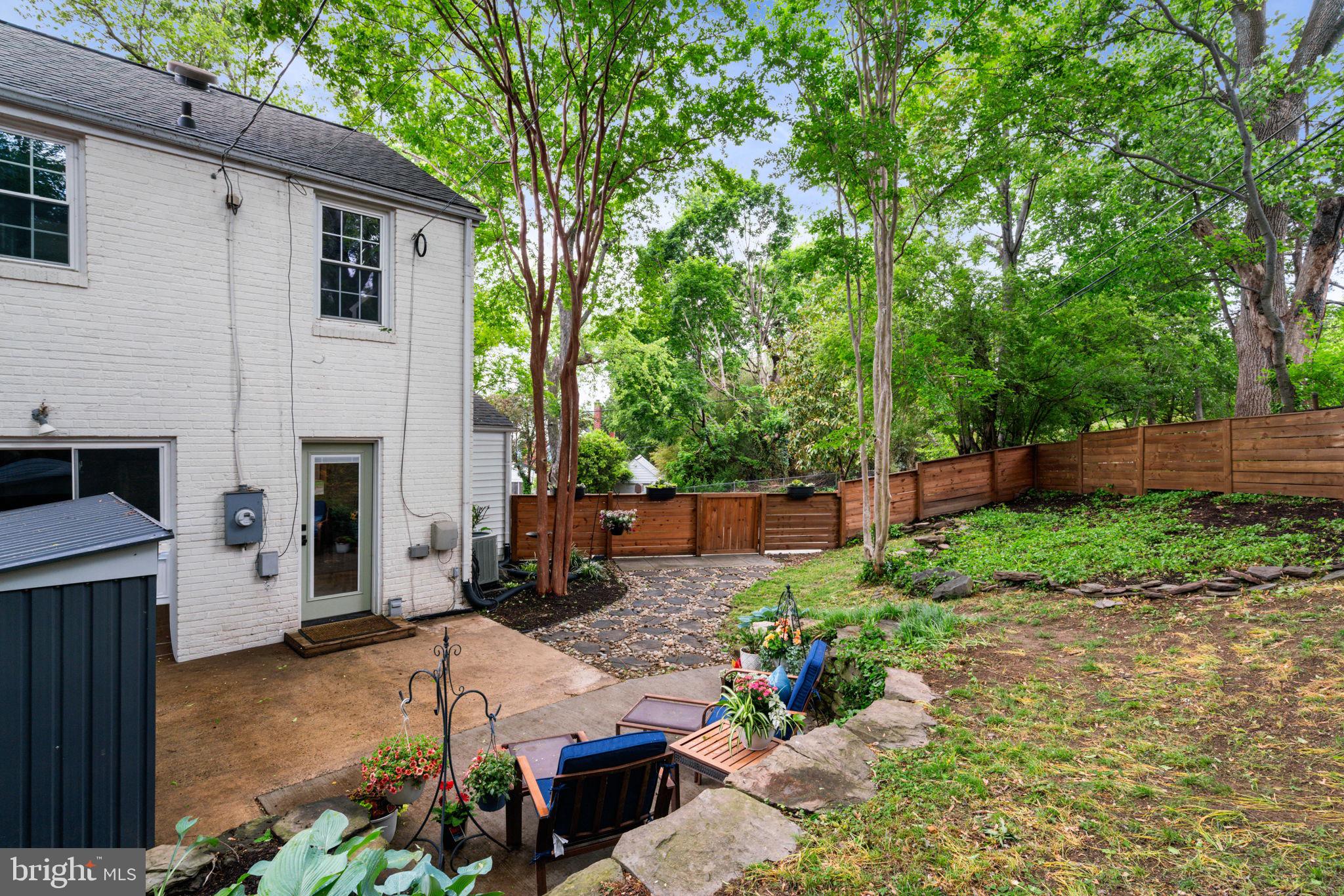 5823 MONTICELLO ROAD