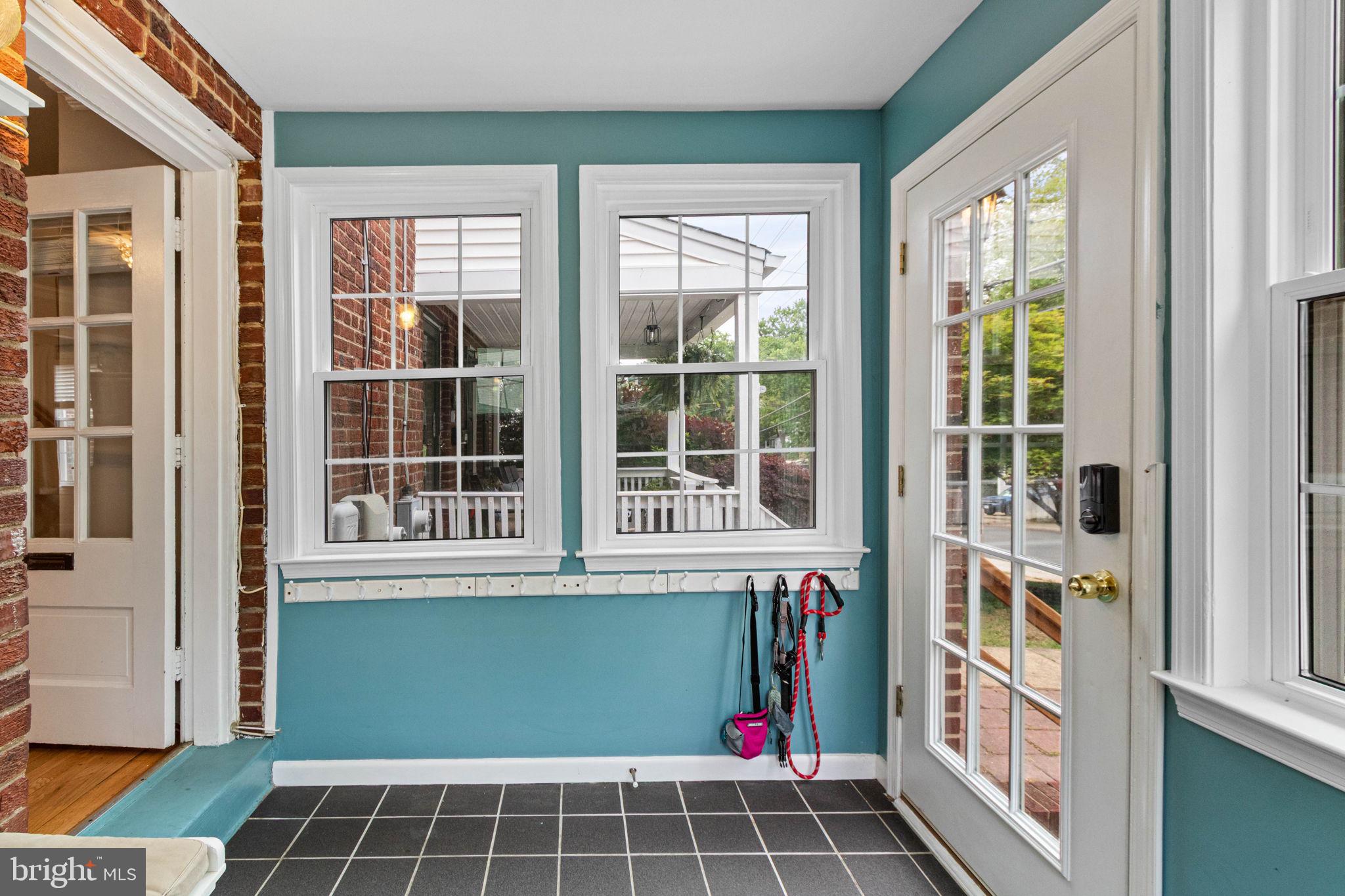 5834 EDGEHILL DRIVE