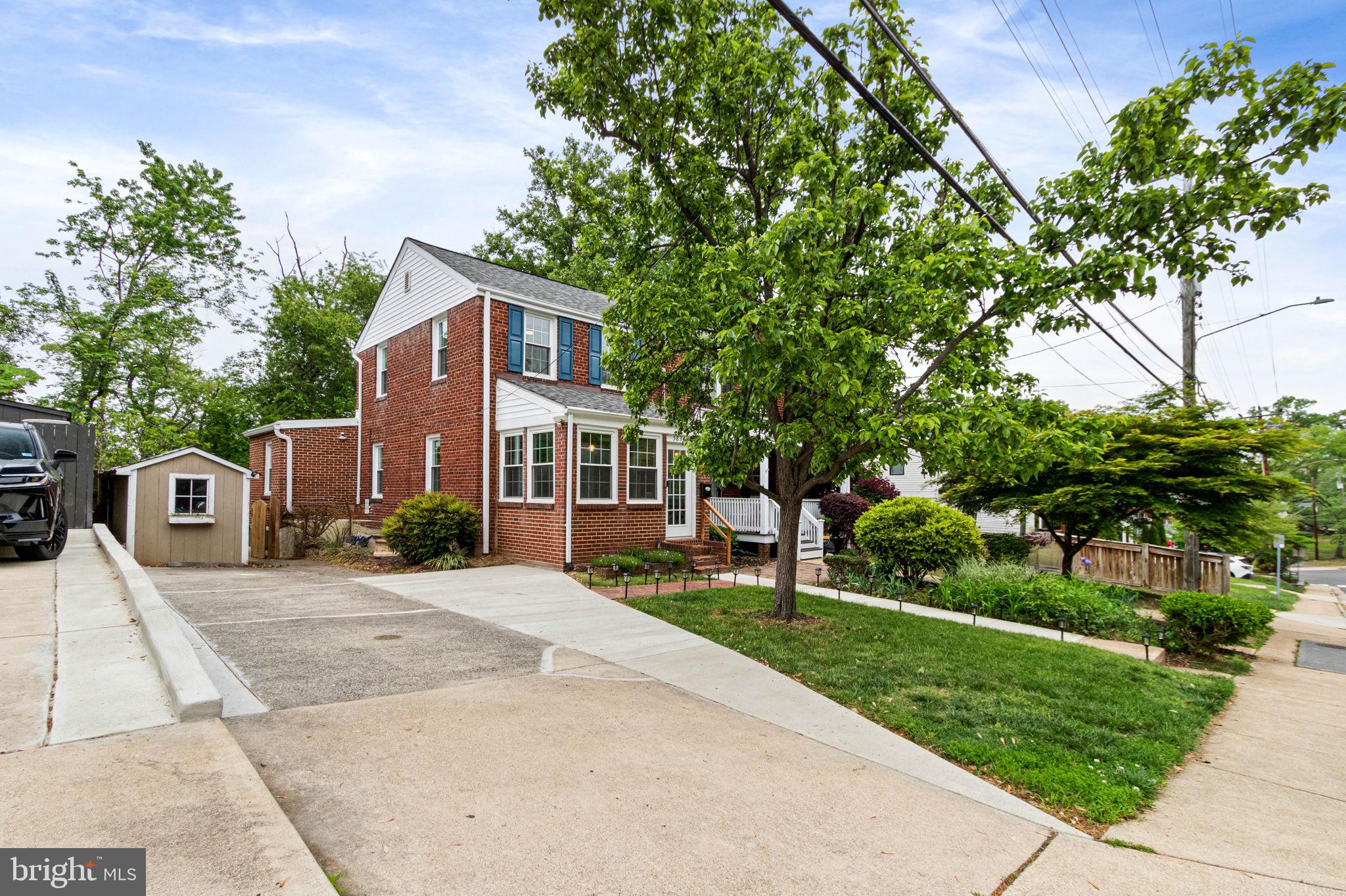 5834 EDGEHILL DRIVE