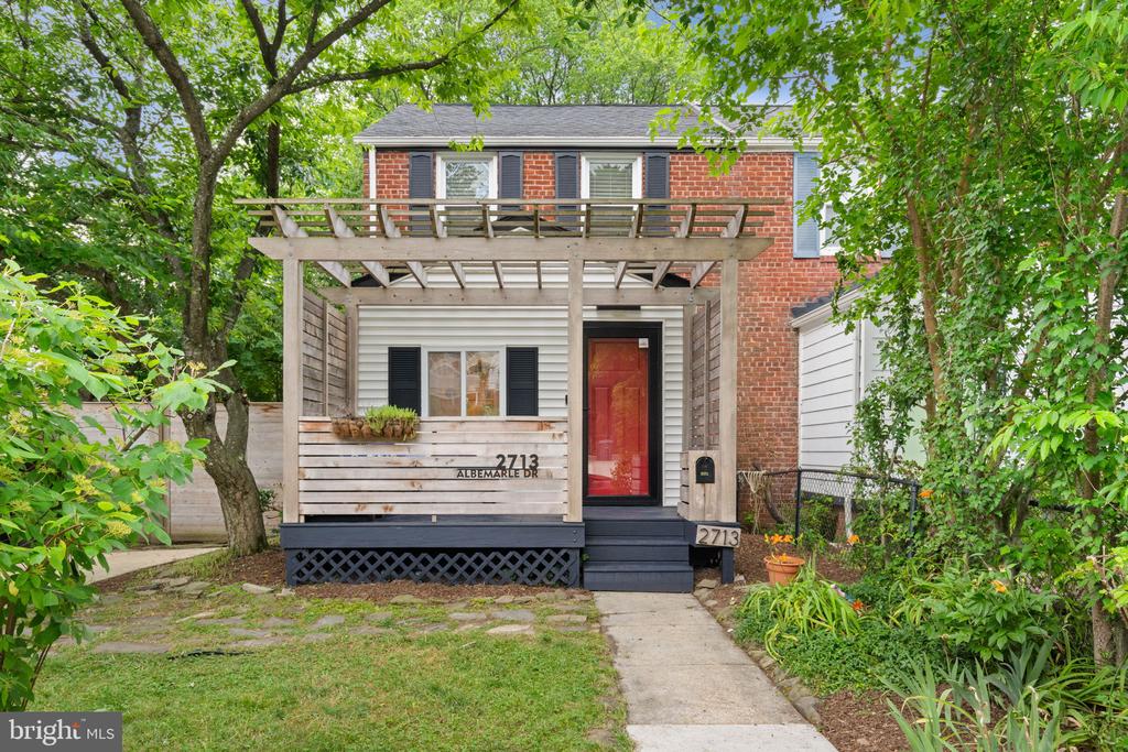 2713 ALBEMARLE DRIVE