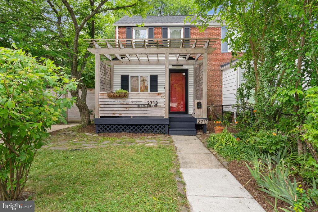 2713 ALBEMARLE DRIVE