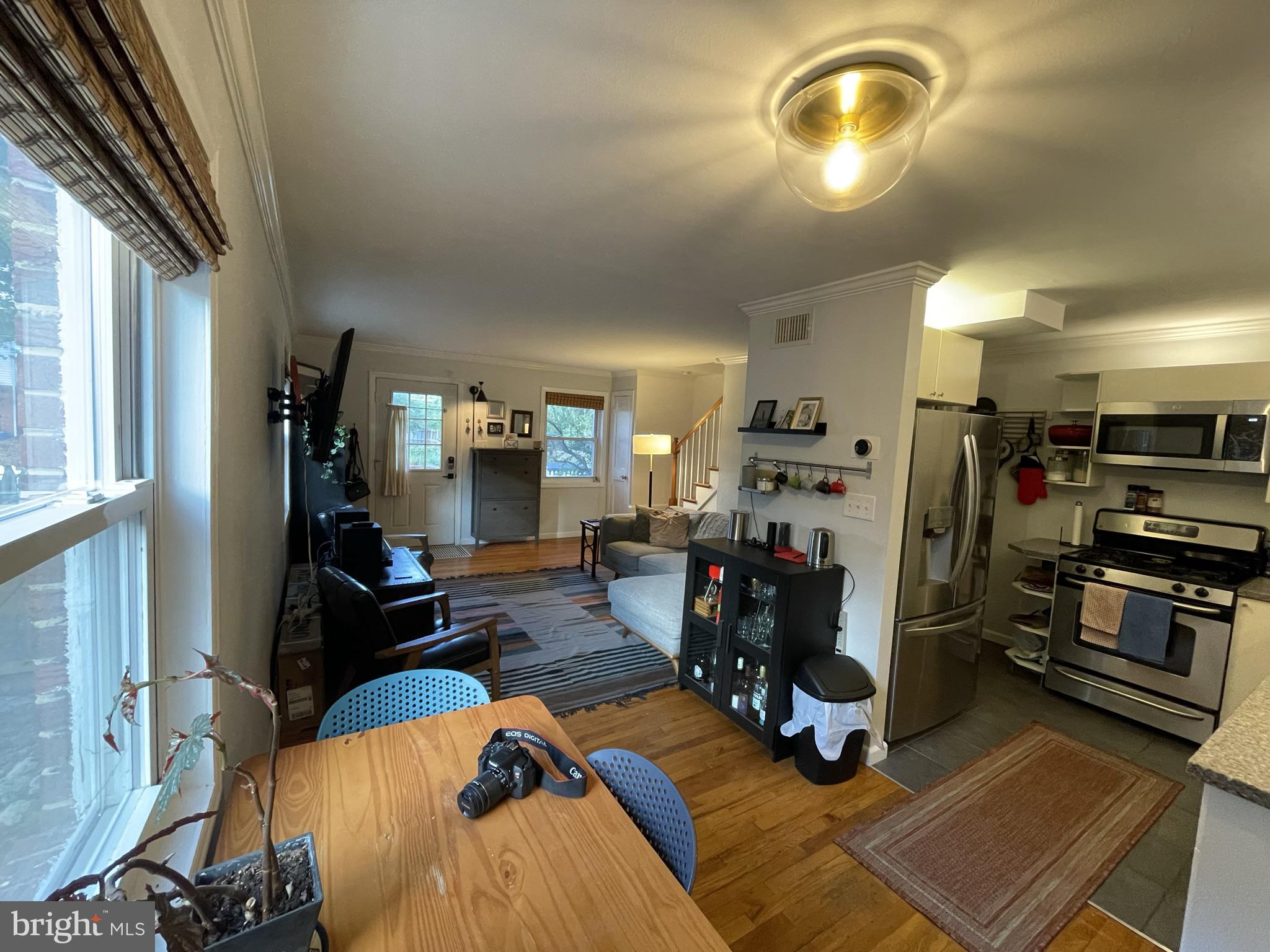 2221 ARLINGTON TERRACE