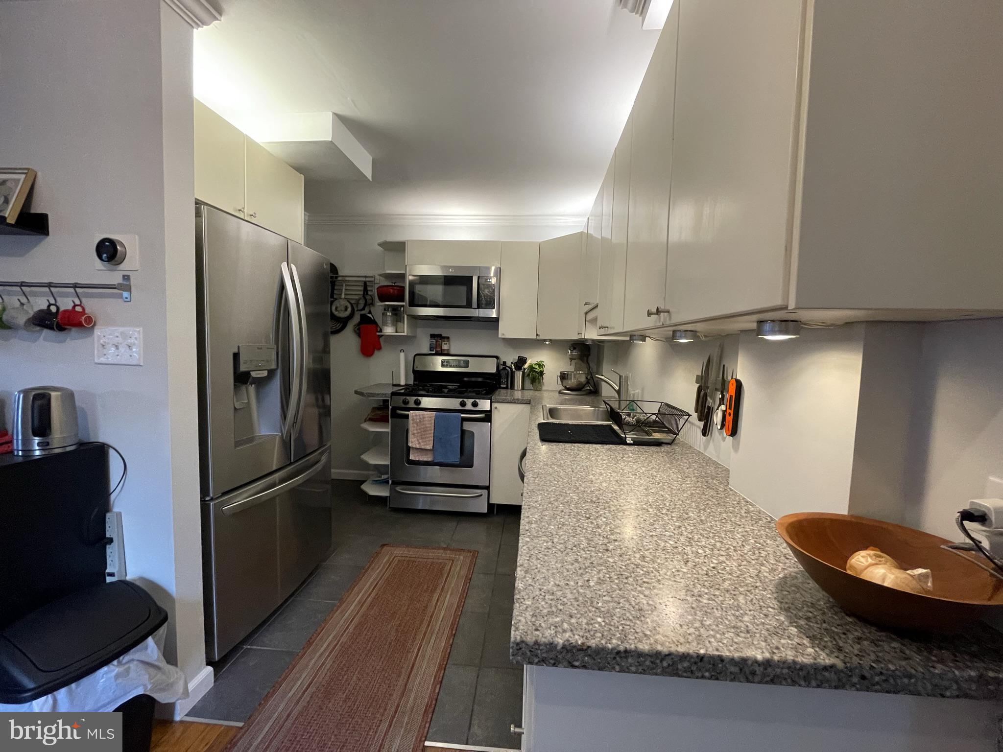 2221 ARLINGTON TERRACE