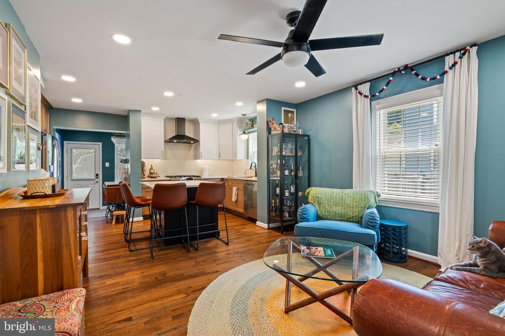 6011 WILLIAMSBURG ROAD