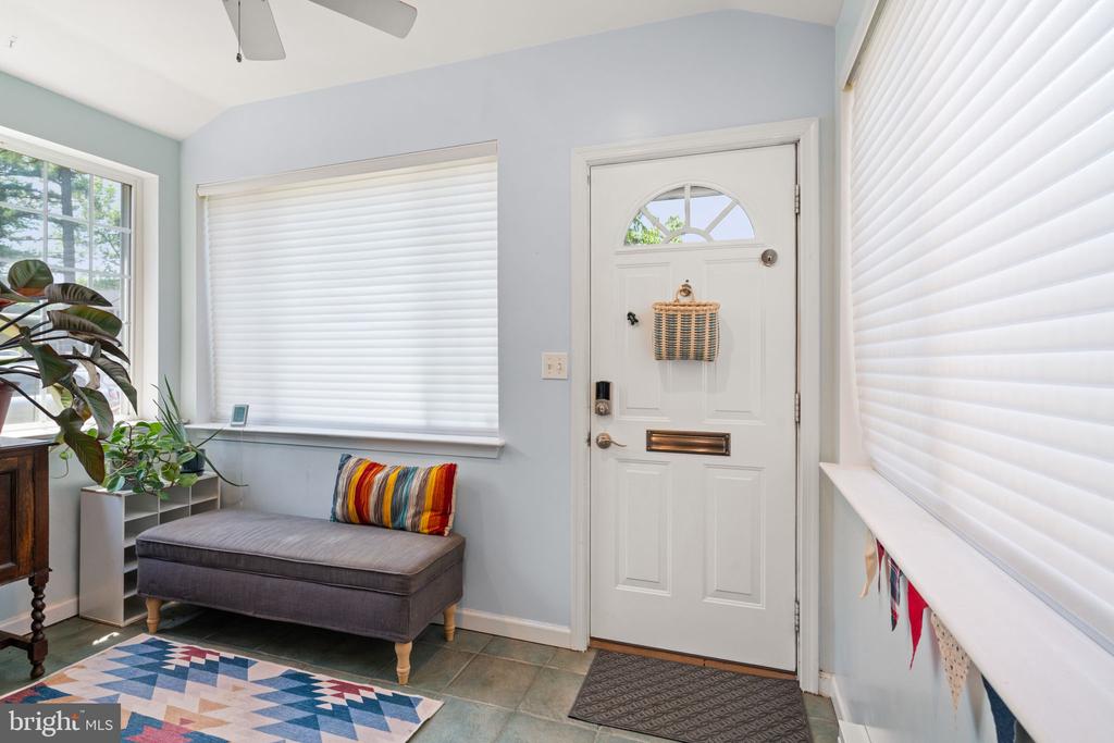 6011 WILLIAMSBURG ROAD