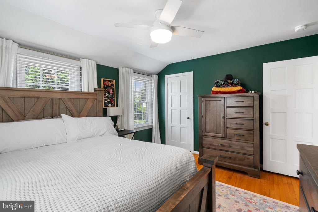 6011 WILLIAMSBURG ROAD