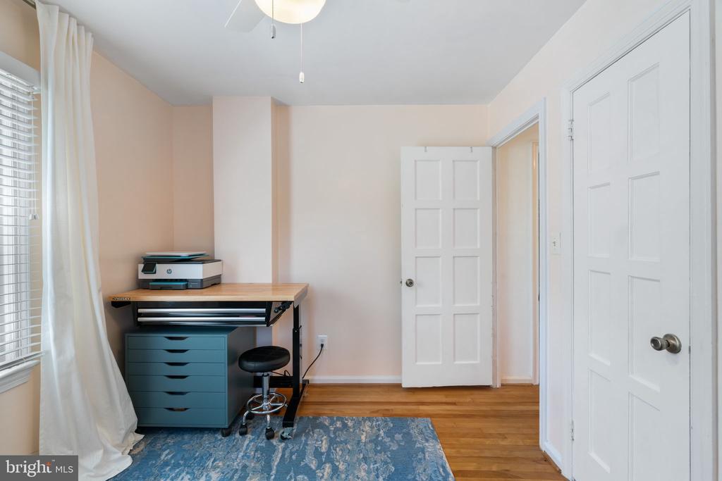 6011 WILLIAMSBURG ROAD