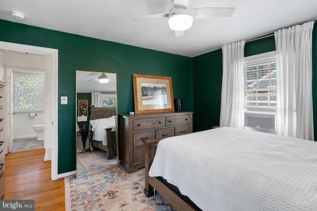 6011 WILLIAMSBURG ROAD