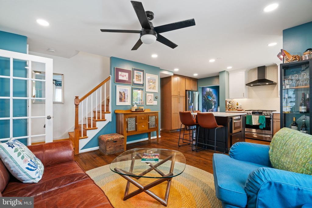6011 WILLIAMSBURG ROAD