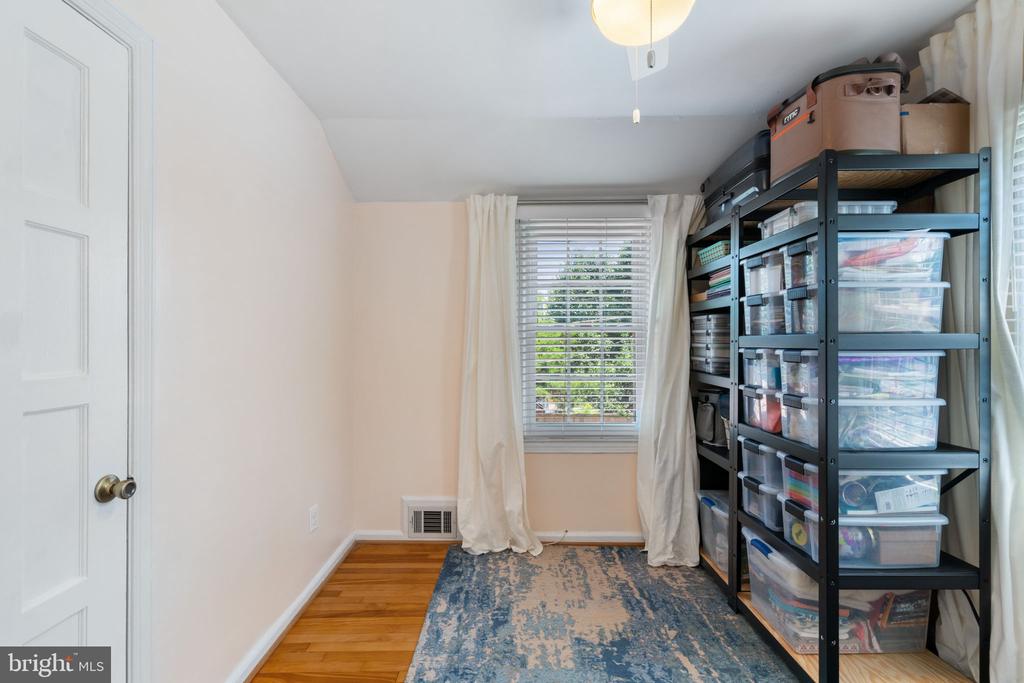 6011 WILLIAMSBURG ROAD