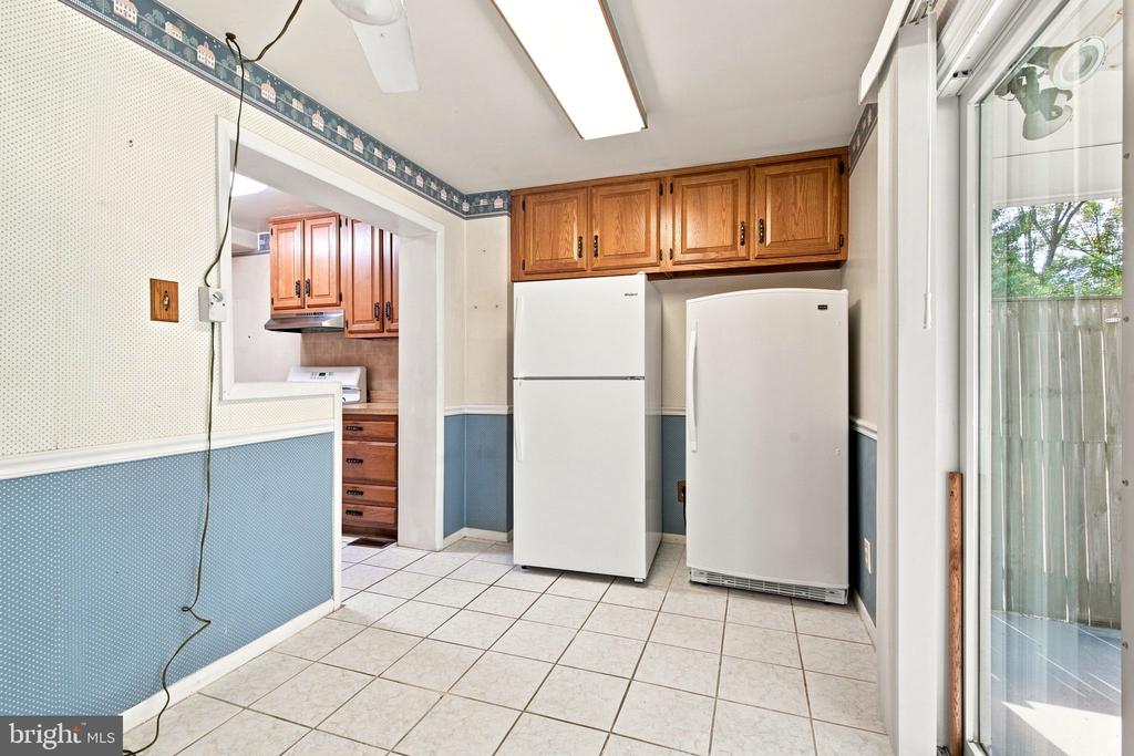 5922 EDGEHILL COURT