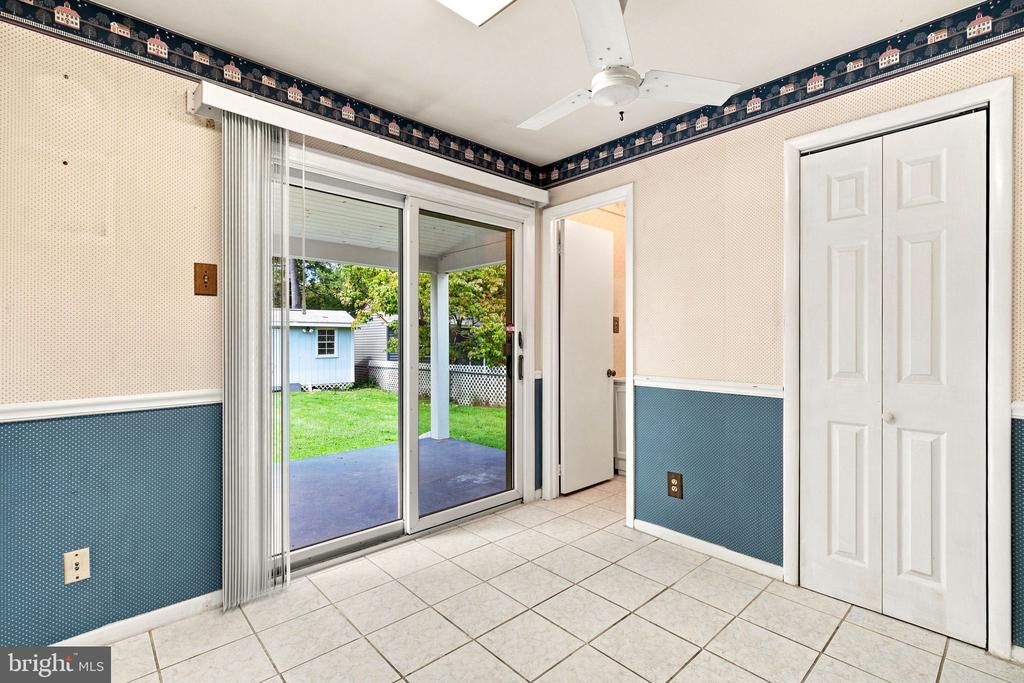 5922 EDGEHILL COURT