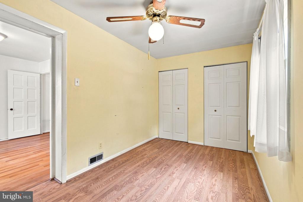 5922 EDGEHILL COURT