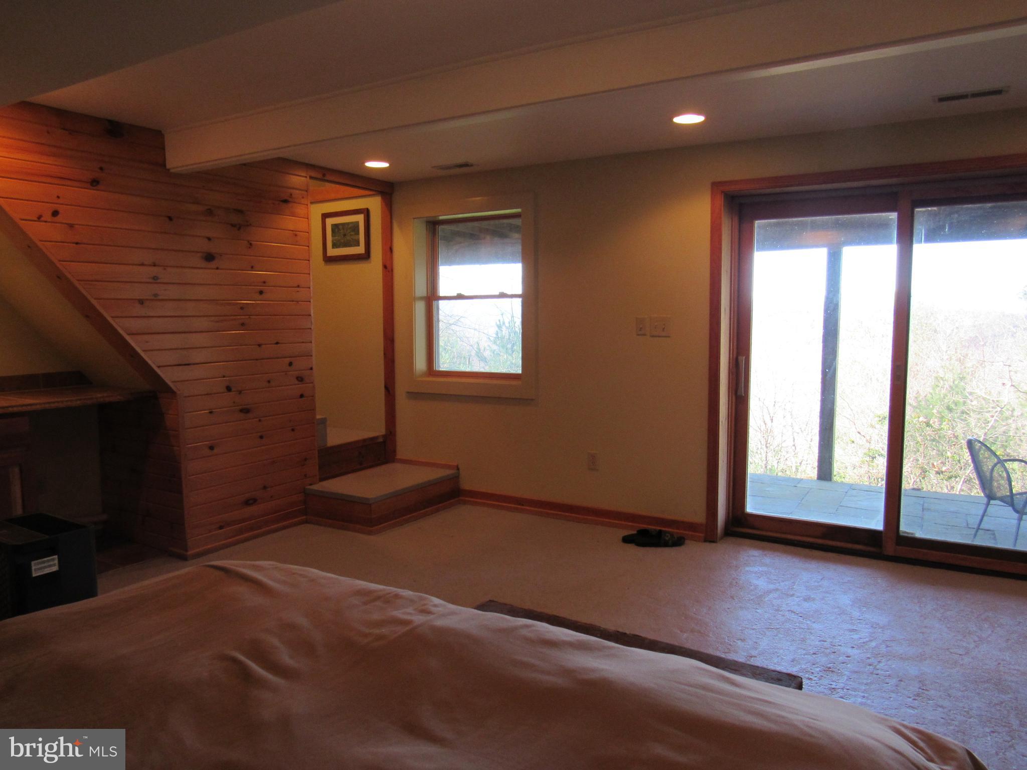 755 MOONSHINE HOLLOW