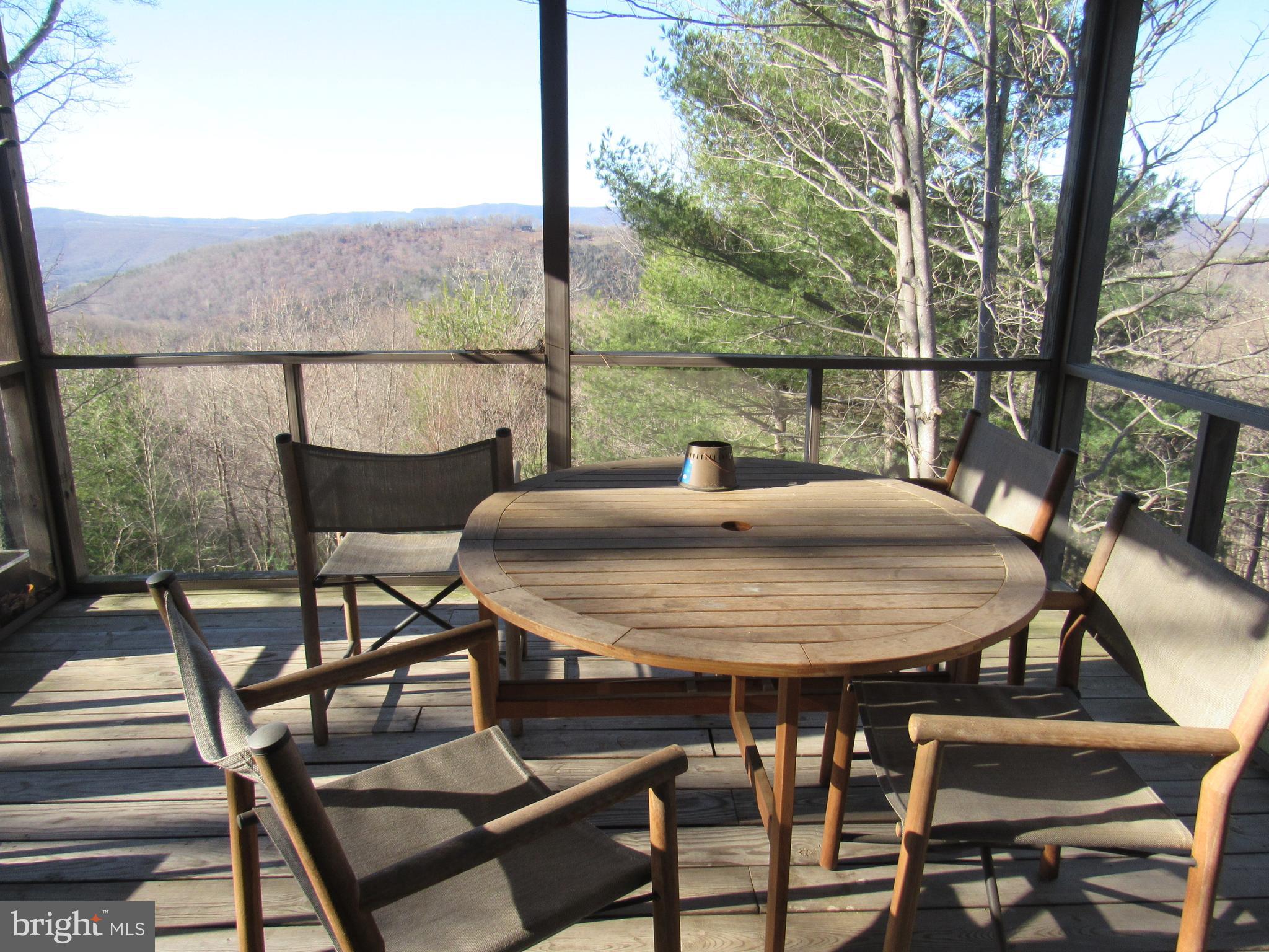 755 MOONSHINE HOLLOW