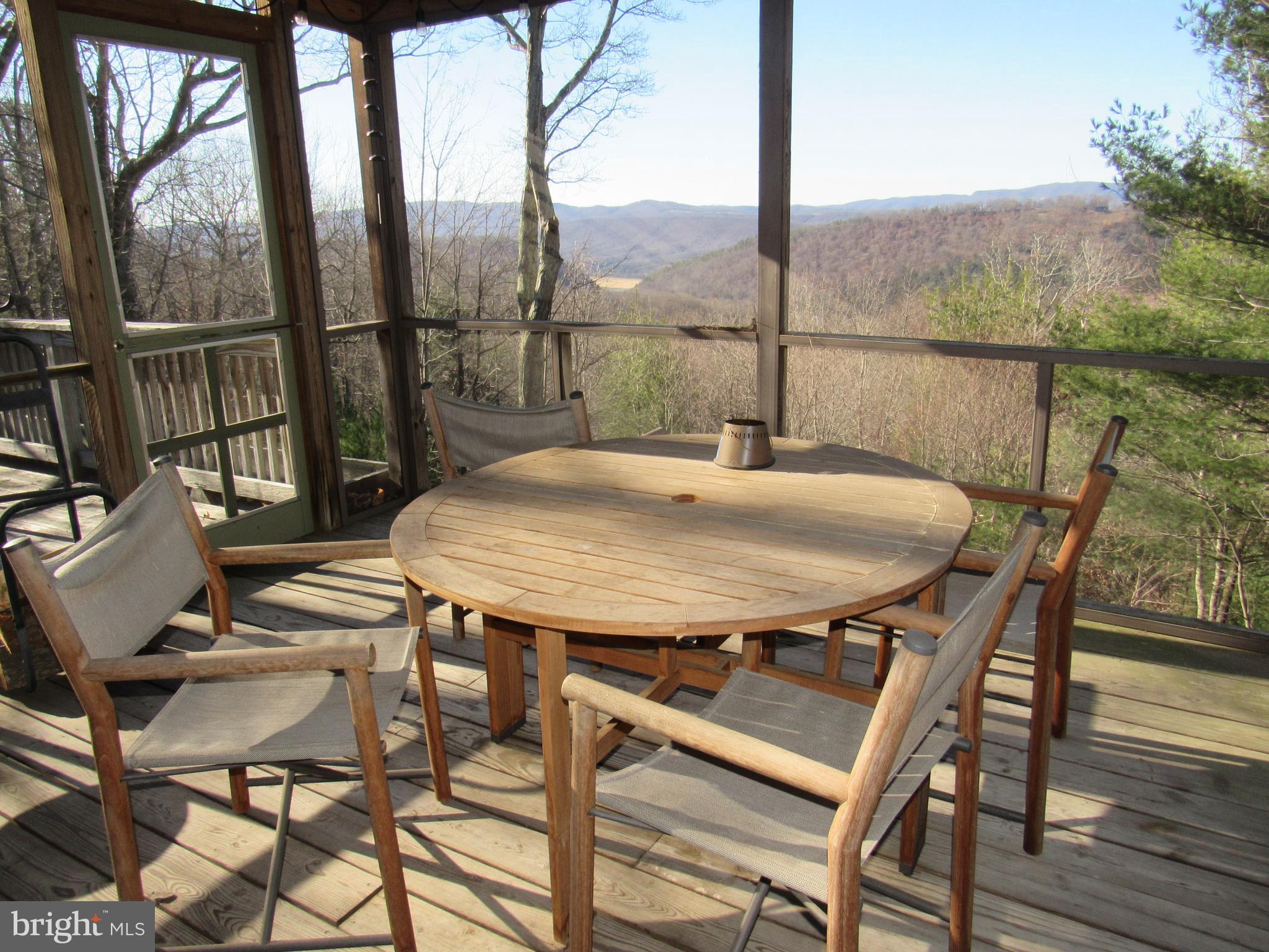 755 MOONSHINE HOLLOW