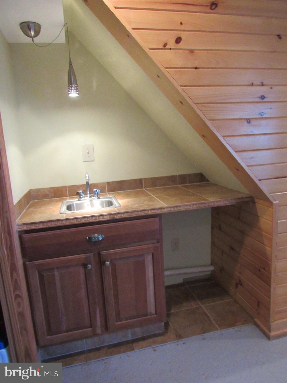 755 MOONSHINE HOLLOW