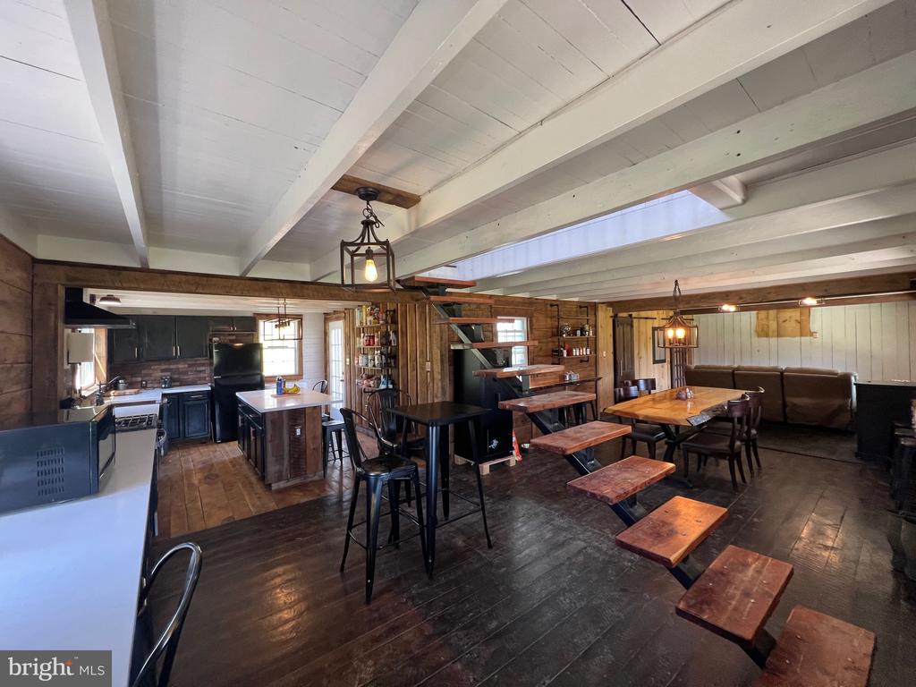 250 LOWER PINE GROVE ROAD