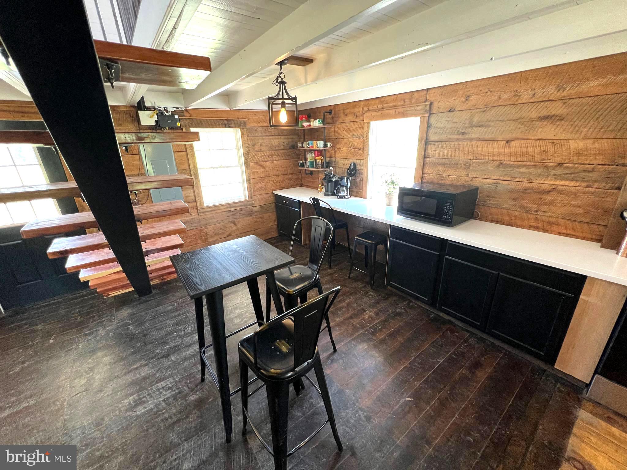 250 LOWER PINE GROVE ROAD