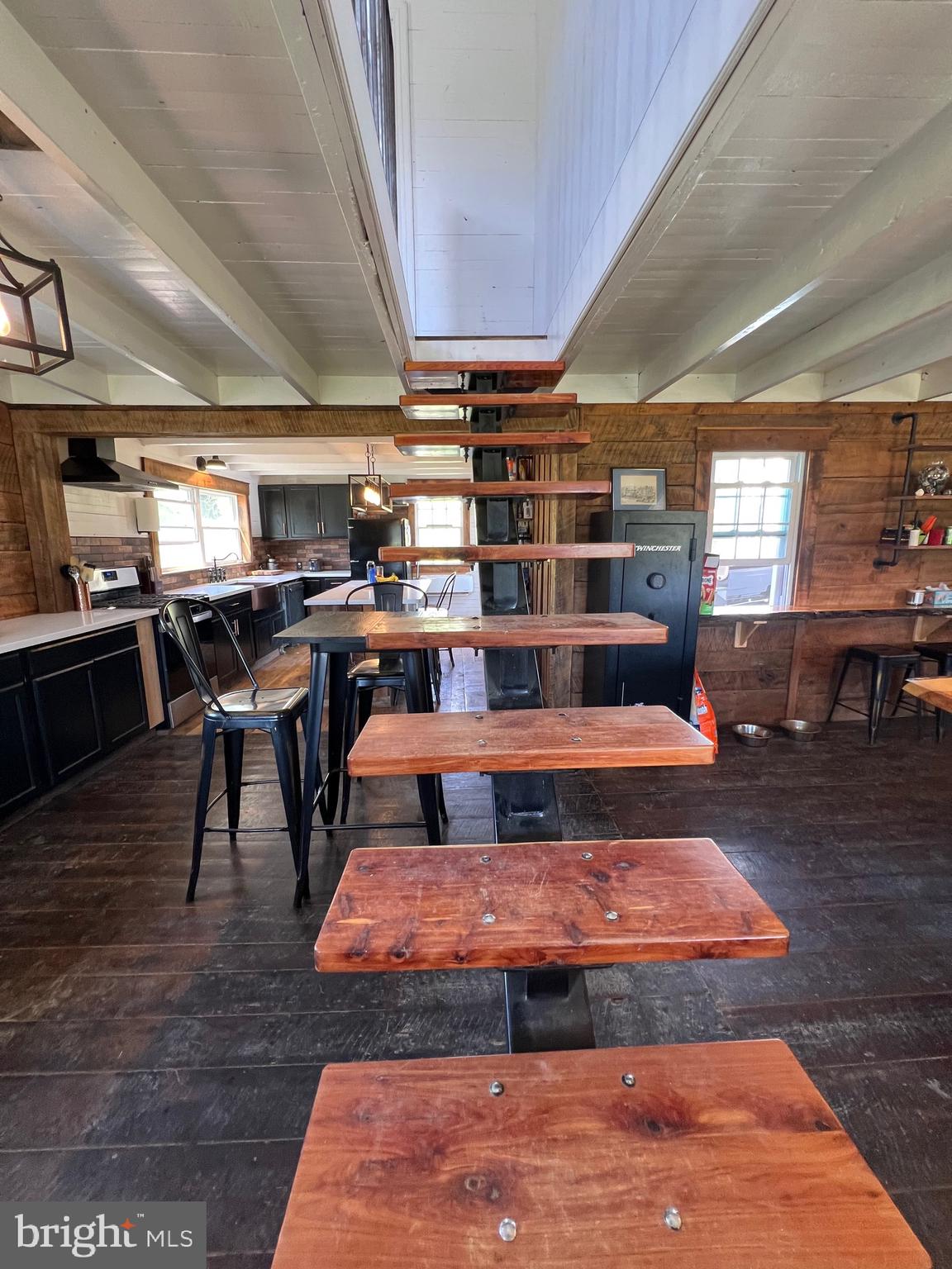 250 LOWER PINE GROVE ROAD